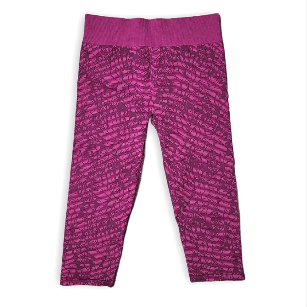 Fabletics crop leggings size medium